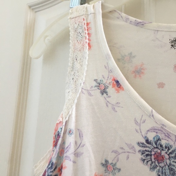 FINAL MARKDOWN Summery mudd cold shoulder top small - Picture 2 of 3